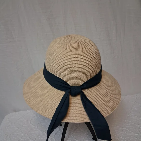 FURTALK Chic Tan Sun Hat with Navy Band - Picture 3 of 14